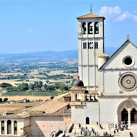 Palazzo Calocci Appartamenti In Assisi Eksteriør bilde