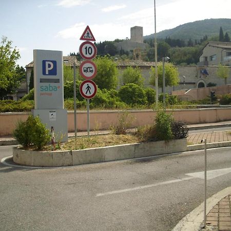 Palazzo Calocci Appartamenti In Assisi Eksteriør bilde