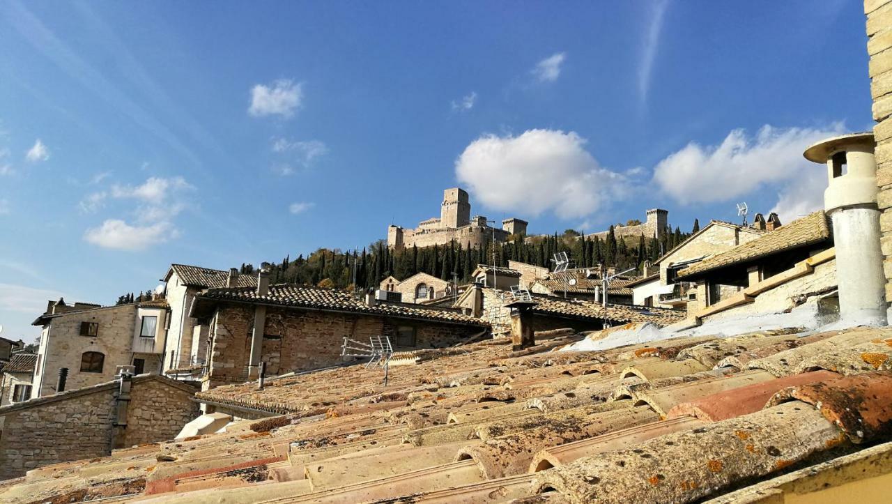 Palazzo Calocci Appartamenti In Assisi Eksteriør bilde