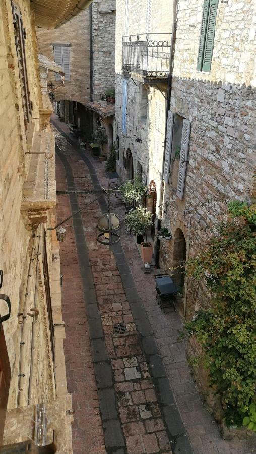 Palazzo Calocci Appartamenti In Assisi Eksteriør bilde