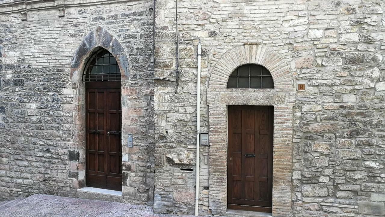 Palazzo Calocci Appartamenti In Assisi Eksteriør bilde