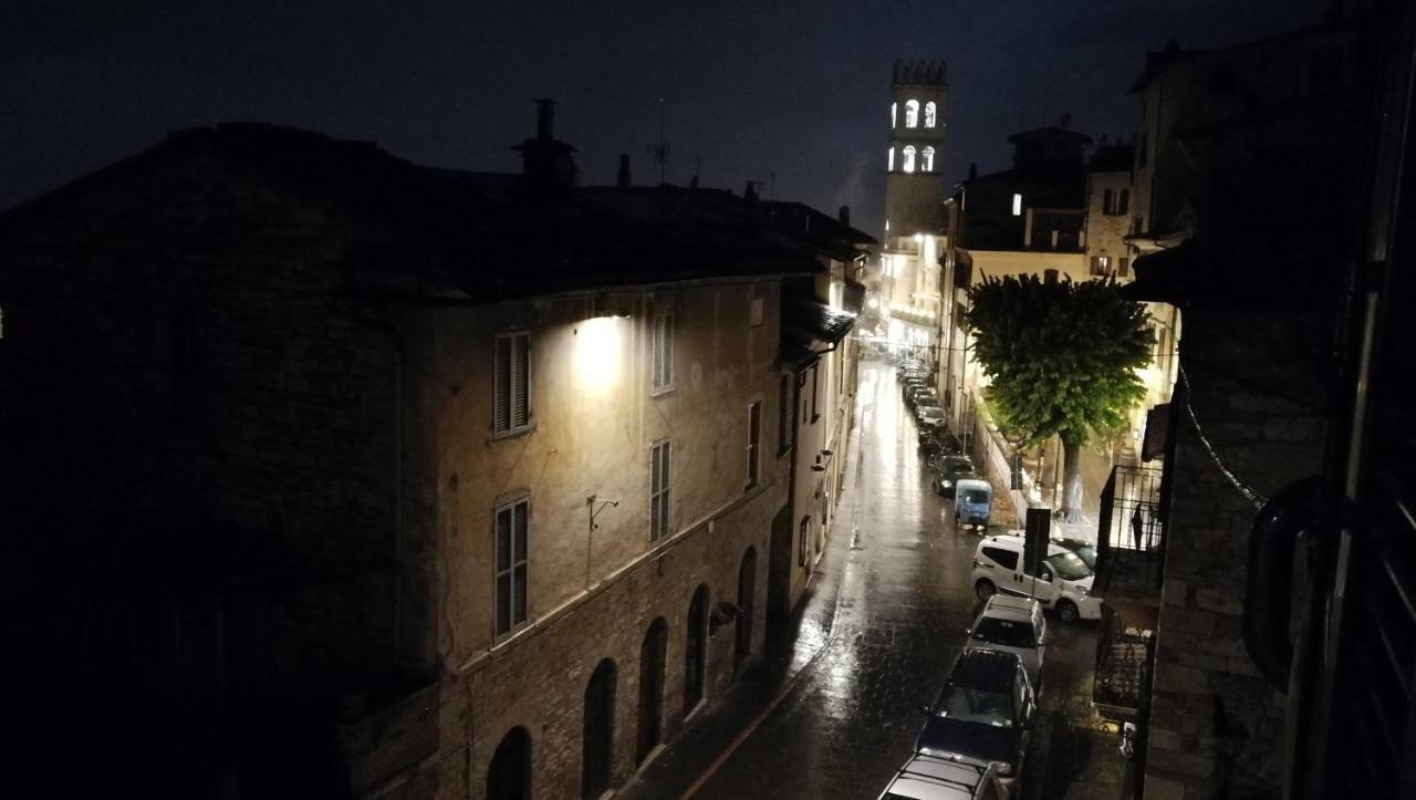 Palazzo Calocci Appartamenti In Assisi Eksteriør bilde